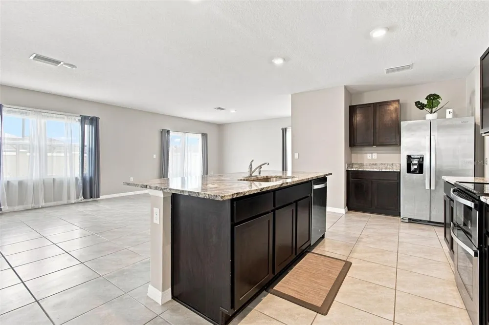 8373 CLAW GLADES LOOP Wesley Chapel, FL 33545