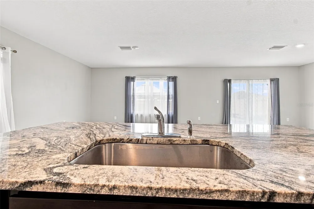 8373 CLAW GLADES LOOP Wesley Chapel, FL 33545