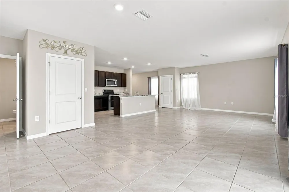 8373 CLAW GLADES LOOP Wesley Chapel, FL 33545