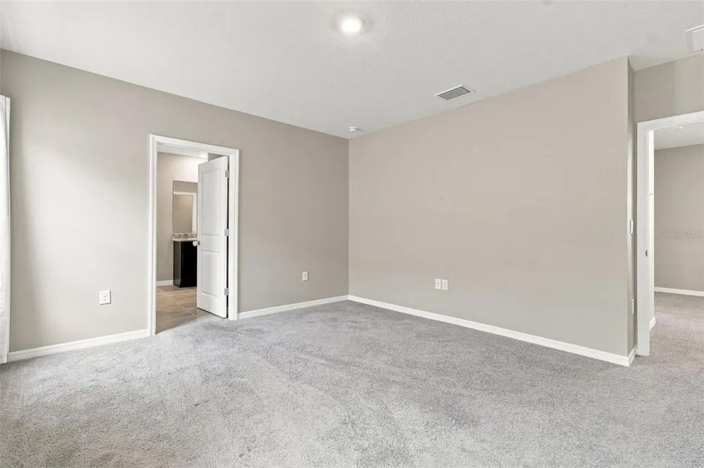 8373 CLAW GLADES LOOP Wesley Chapel, FL 33545
