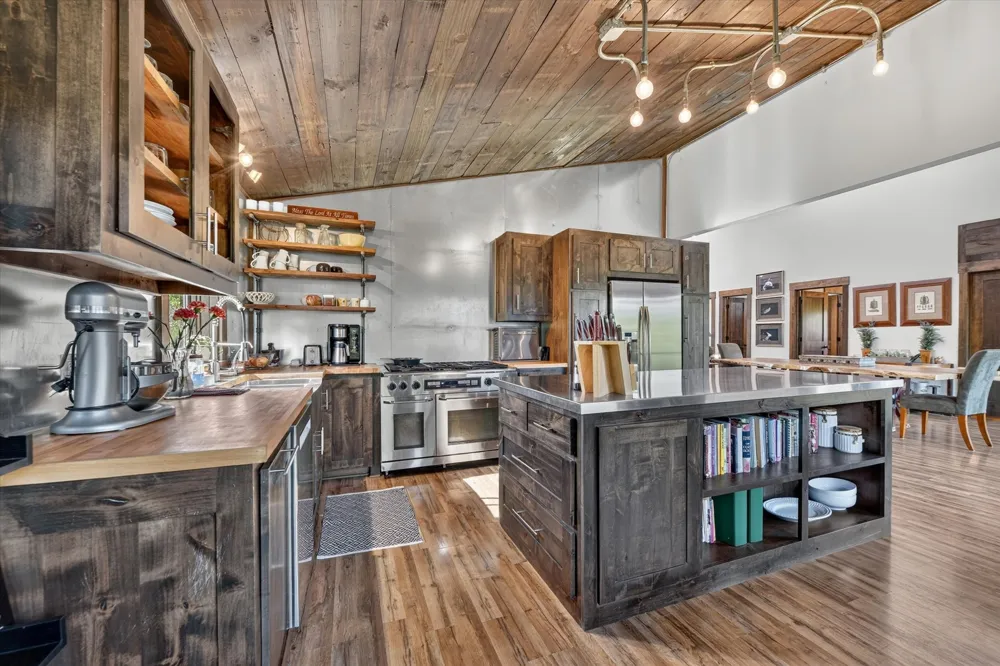 1831 Chapman Court Aledo, TX 76008