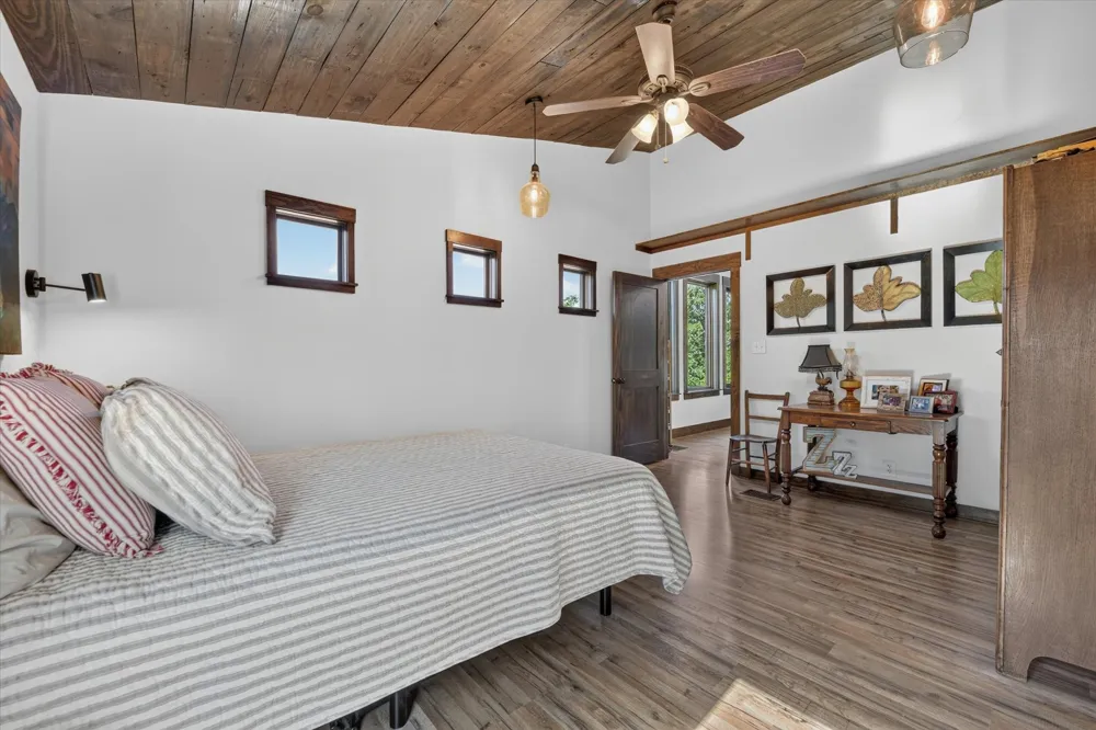 1831 Chapman Court Aledo, TX 76008