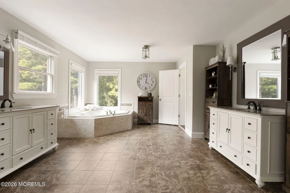 10 Cranberry Harvest Court Jackson, NJ 08527