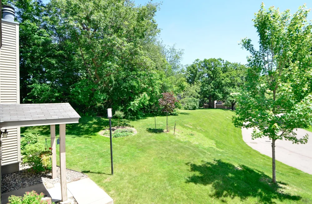 4406 Arden View Court Arden Hills, MN 55112