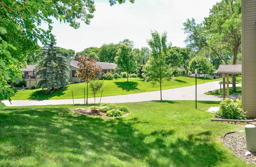 4406 Arden View Court Arden Hills, MN 55112