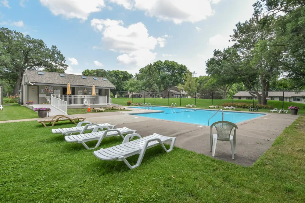 4406 Arden View Court Arden Hills, MN 55112