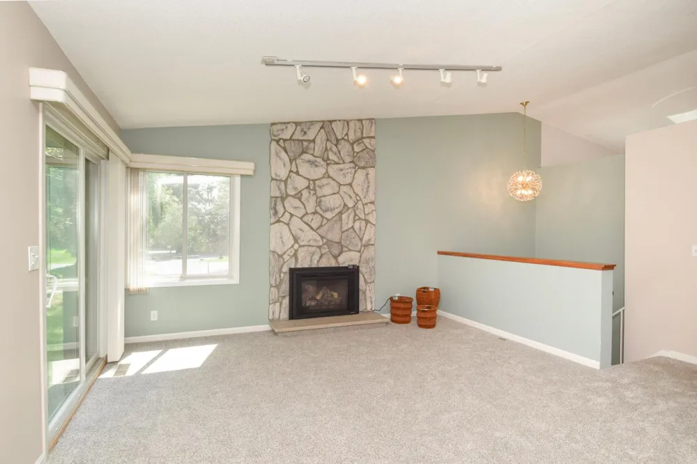 4406 Arden View Court Arden Hills, MN 55112
