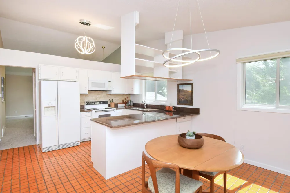 4406 Arden View Court Arden Hills, MN 55112