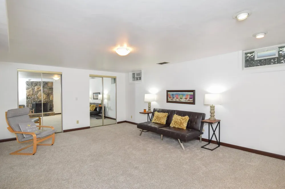 4406 Arden View Court Arden Hills, MN 55112