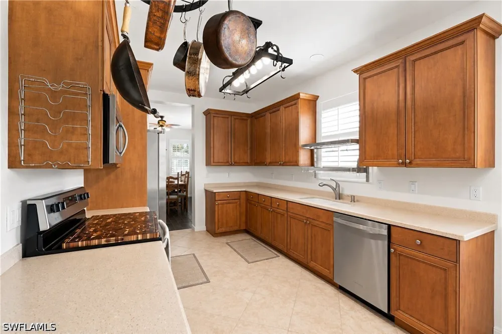 Goldenrod Lane #201 Alva, FL 33920