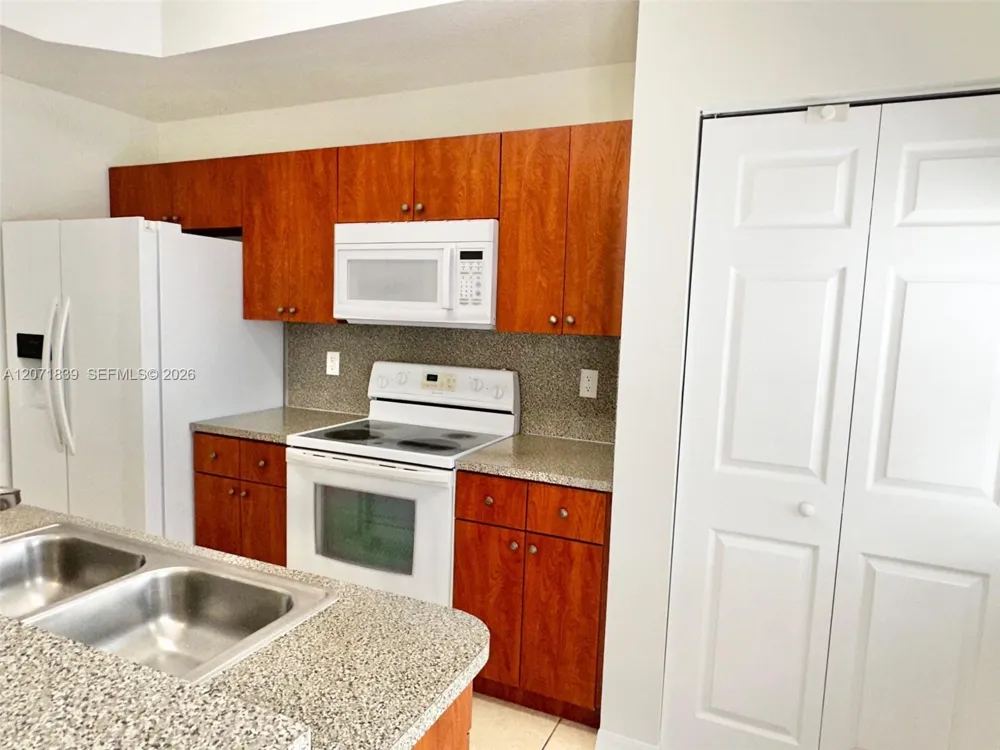 4974 E White Mangrove Way E #4974 Dania Beach, FL 33312