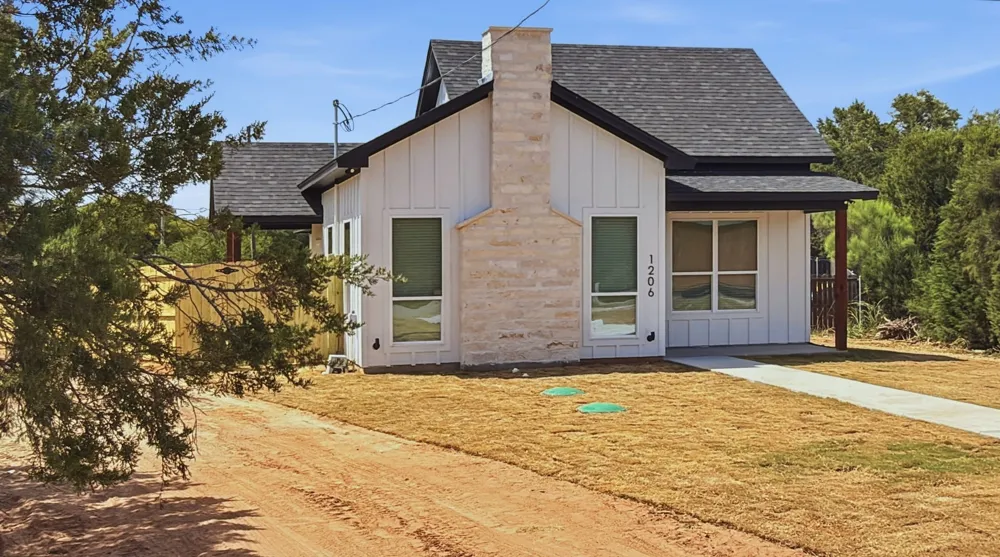 1206 Thicket Court Granbury, TX 76048