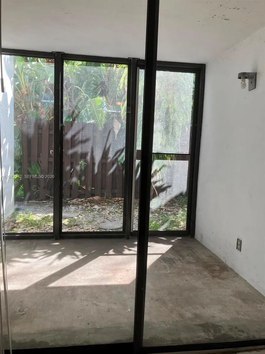 213 Lake Pointe Dr #112 Oakland Park, FL 33309