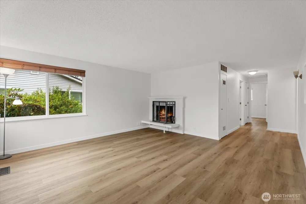 31344 13th Ave S Federal Way, WA 98003