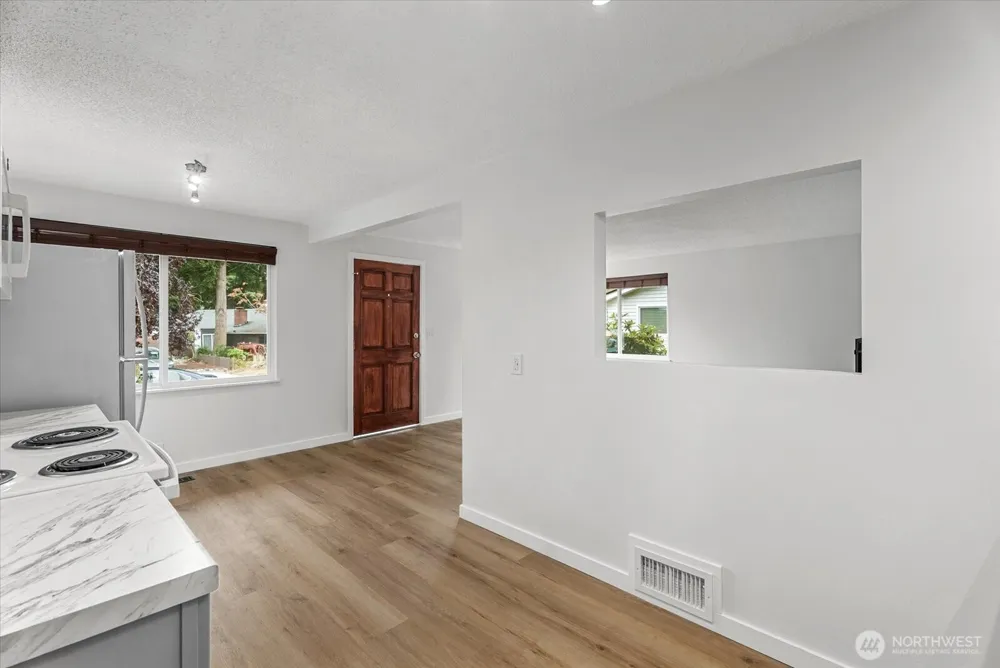 31344 13th Ave S Federal Way, WA 98003