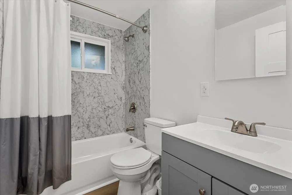 31344 13th Ave S Federal Way, WA 98003