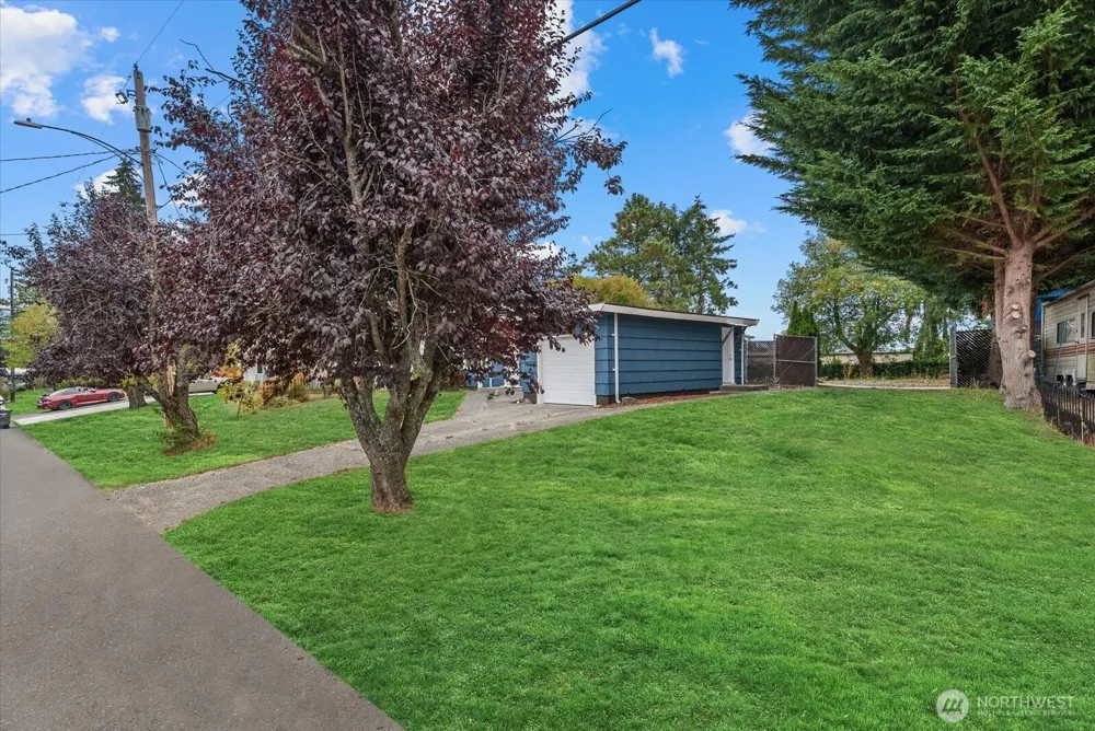 31344 13th Ave S Federal Way, WA 98003
