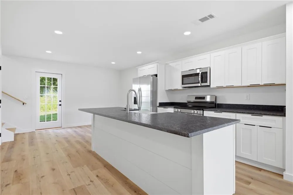 305 Legacy Lane Calhoun, GA 30701