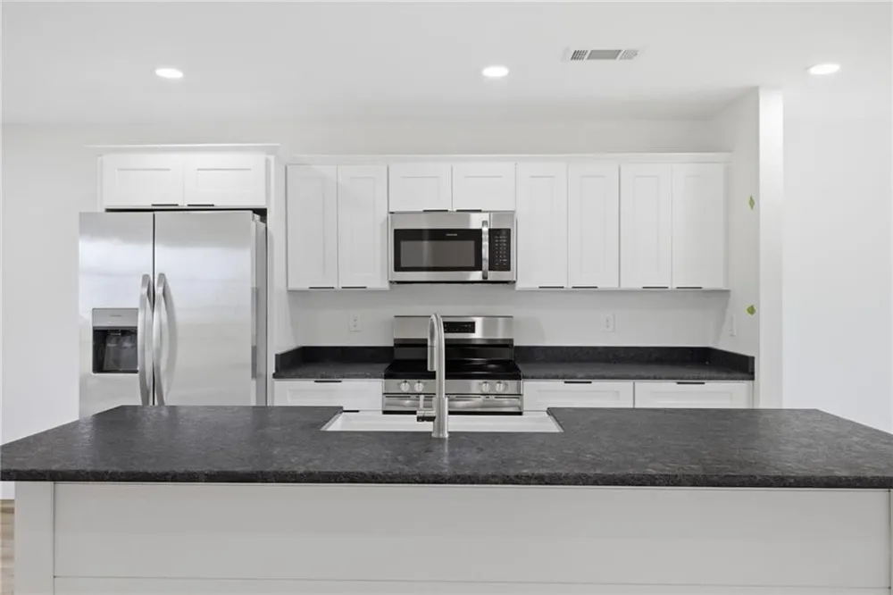 305 Legacy Lane Calhoun, GA 30701