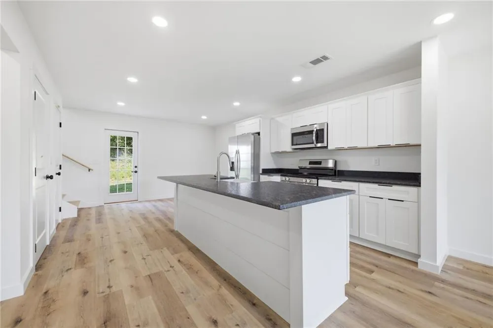 305 Legacy Lane Calhoun, GA 30701