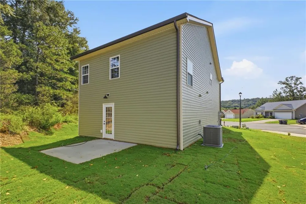 305 Legacy Lane Calhoun, GA 30701
