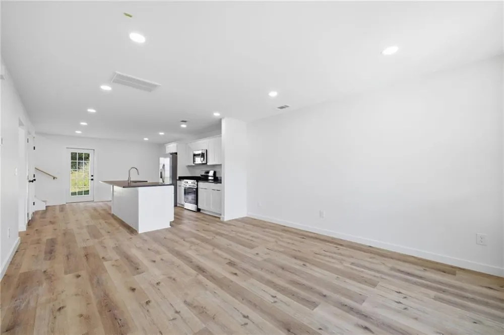 305 Legacy Lane Calhoun, GA 30701