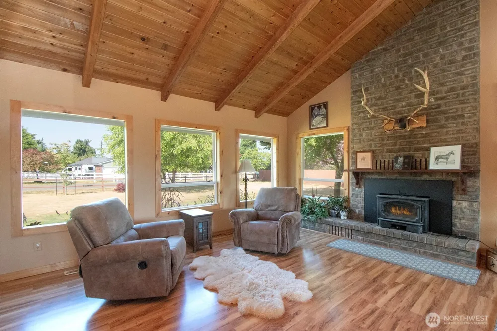 870 Thorton Drive Sequim, WA 98382