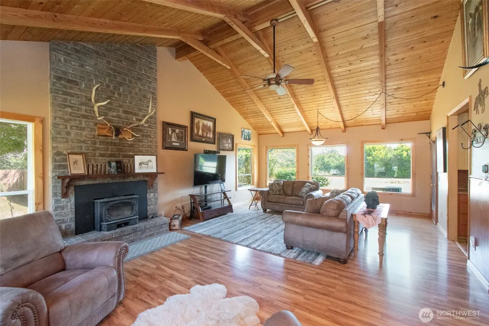 870 Thorton Drive Sequim, WA 98382
