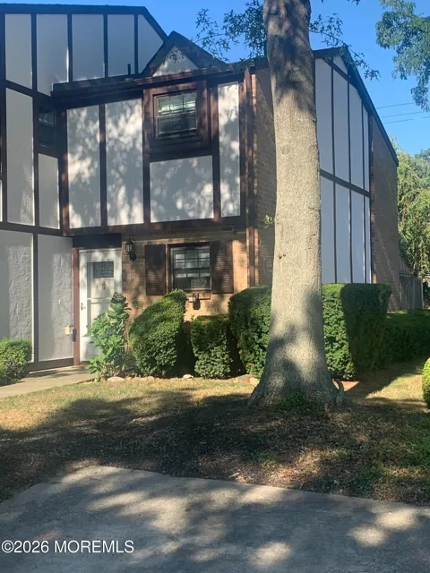 63 Apple Drive #63