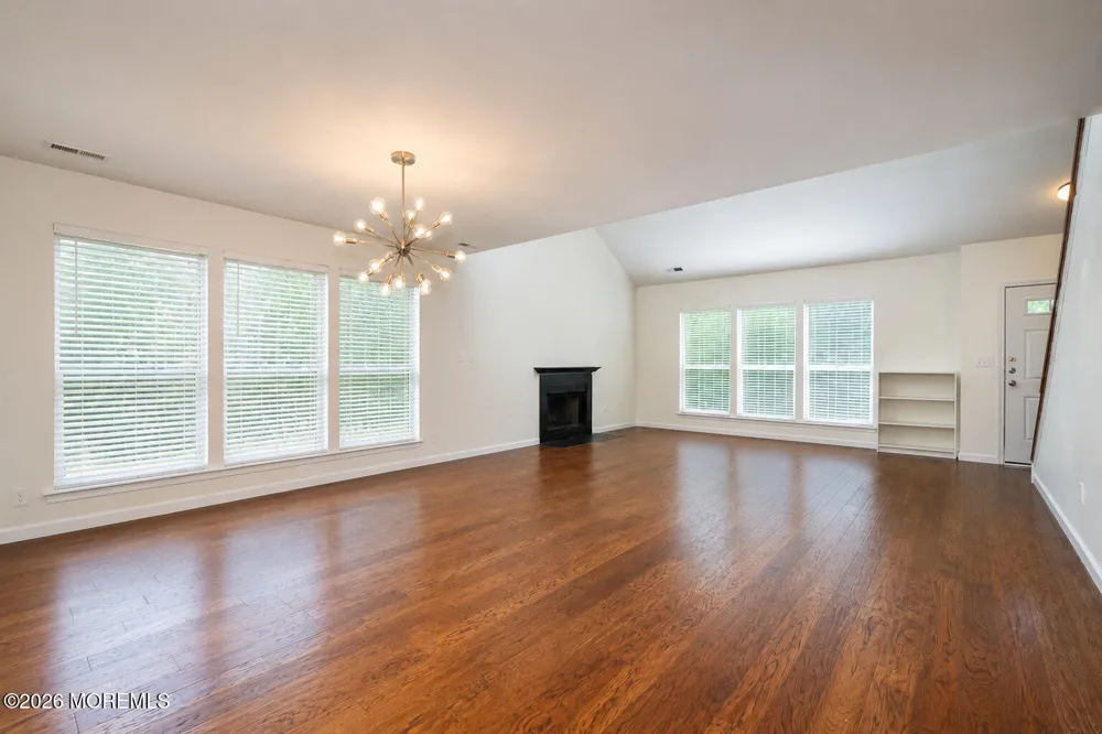 10 Madison Court Manalapan, NJ 07726