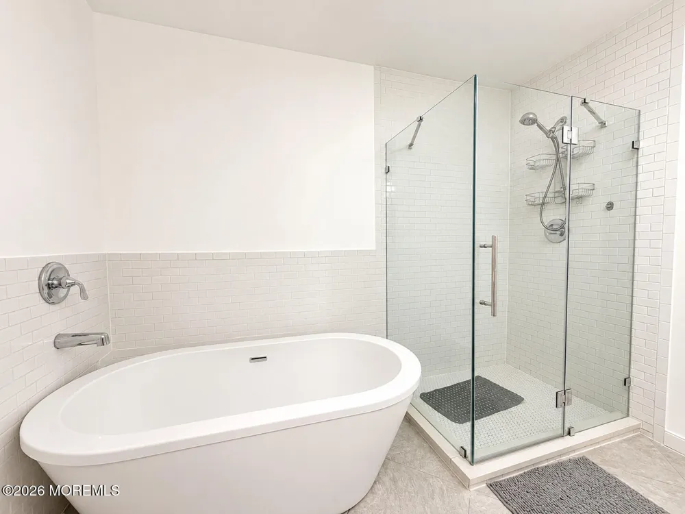 10 Madison Court Manalapan, NJ 07726