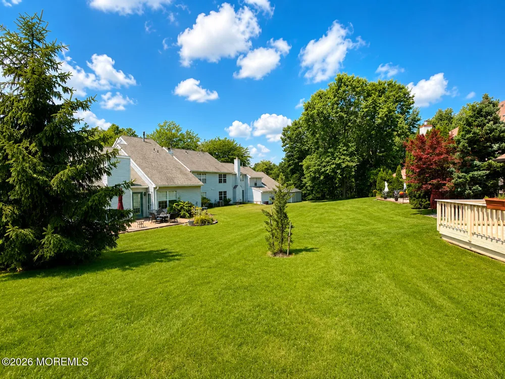10 Madison Court Manalapan, NJ 07726