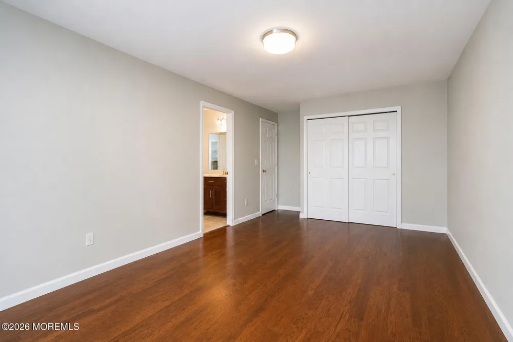 10 Madison Court Manalapan, NJ 07726