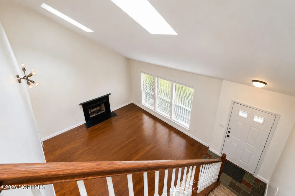 10 Madison Court Manalapan, NJ 07726