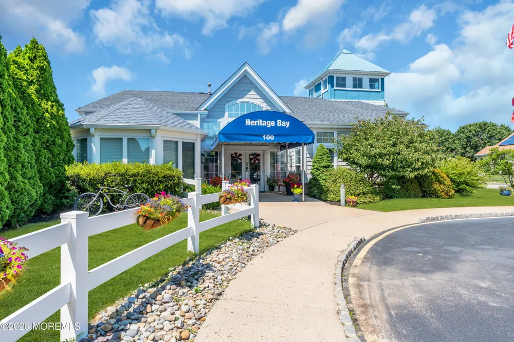 82 Robin Lane Barnegat, NJ 08005