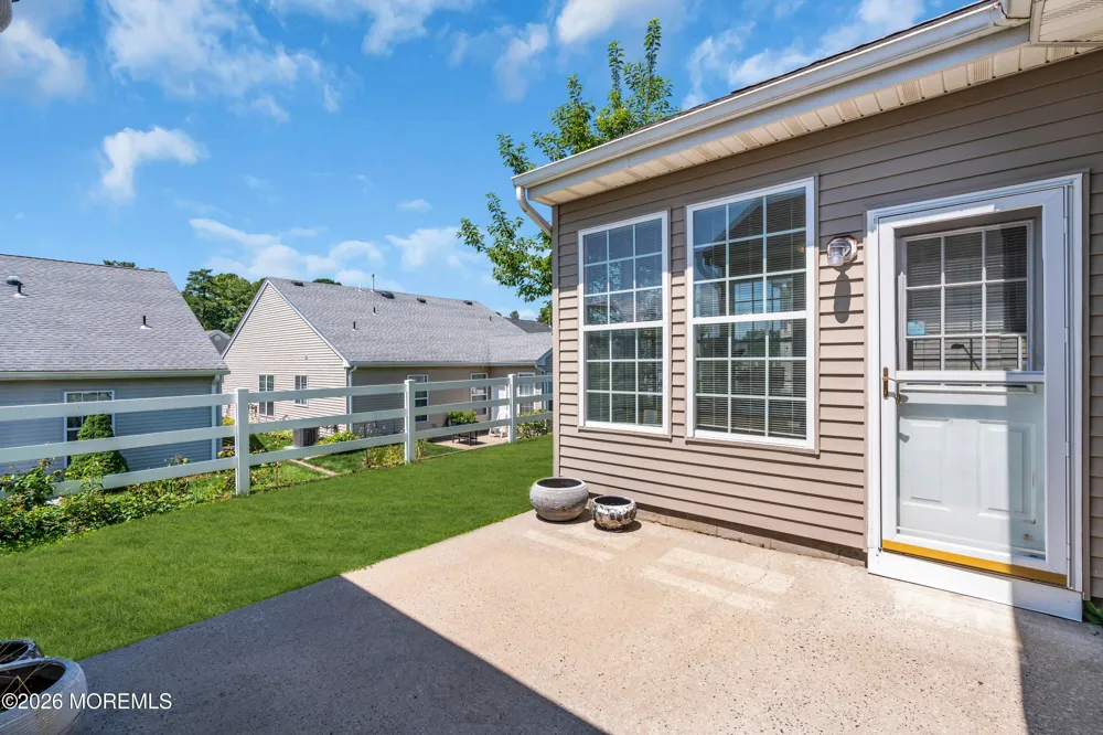 82 Robin Lane Barnegat, NJ 08005