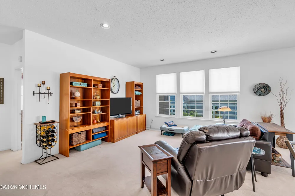 82 Robin Lane Barnegat, NJ 08005