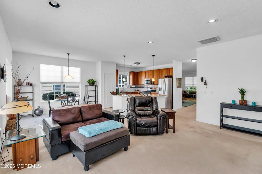 82 Robin Lane Barnegat, NJ 08005