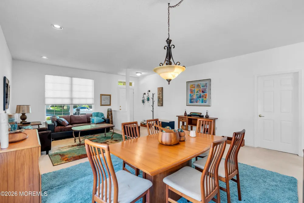 82 Robin Lane Barnegat, NJ 08005