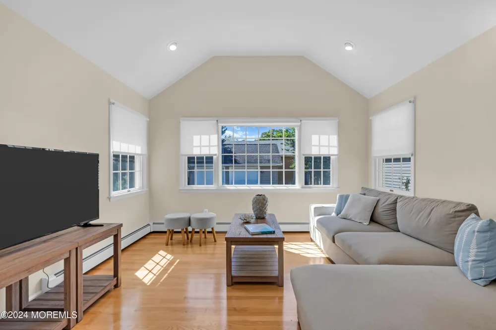 807 Prospect Avenue Spring Lake Heights, NJ 07762