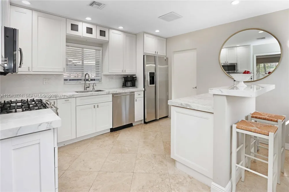1147 Buchanan St Hollywood, FL 33019