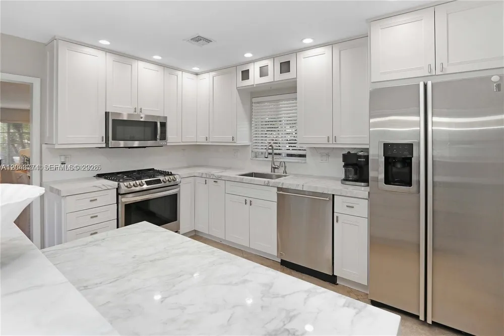 1147 Buchanan St Hollywood, FL 33019