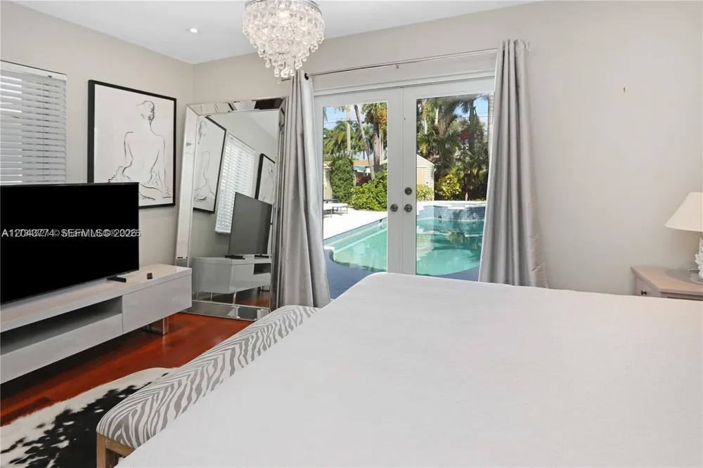 1147 Buchanan St Hollywood, FL 33019