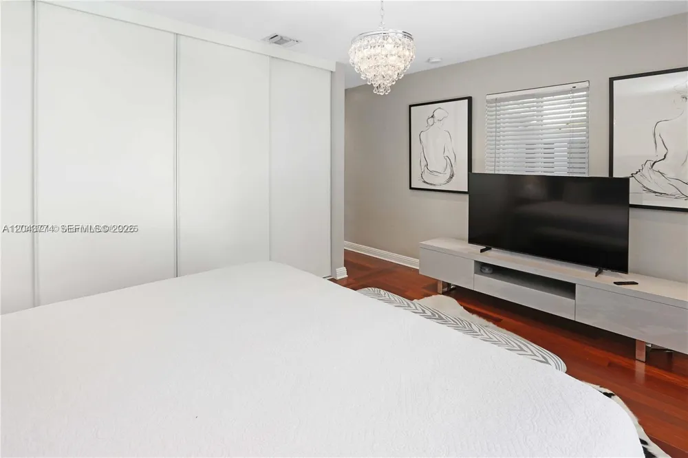 1147 Buchanan St Hollywood, FL 33019