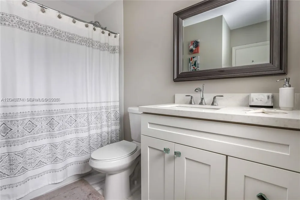 1147 Buchanan St Hollywood, FL 33019