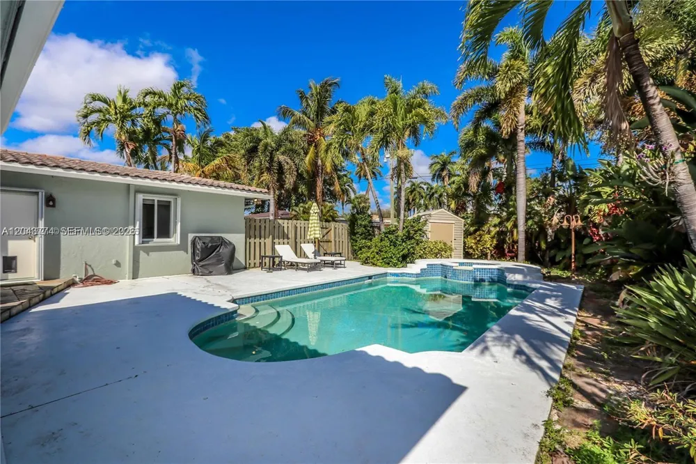 1147 Buchanan St Hollywood, FL 33019
