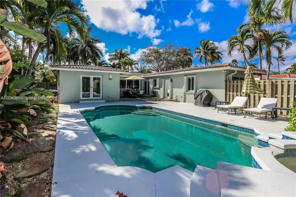 1147 Buchanan St Hollywood, FL 33019