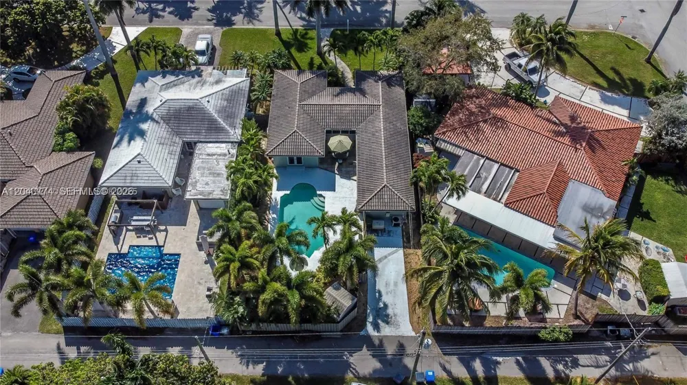1147 Buchanan St Hollywood, FL 33019