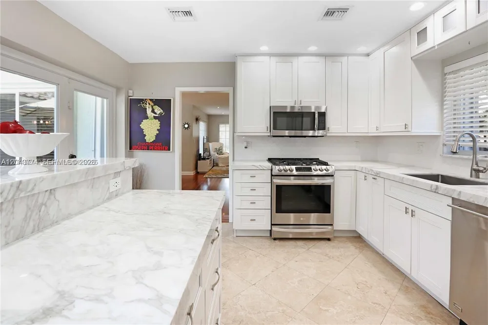 1147 Buchanan St Hollywood, FL 33019
