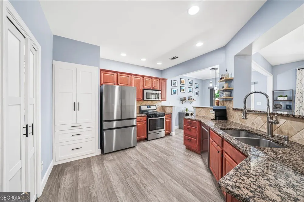 4977 Berkeley Oak DR Peachtree Corners, GA 30092